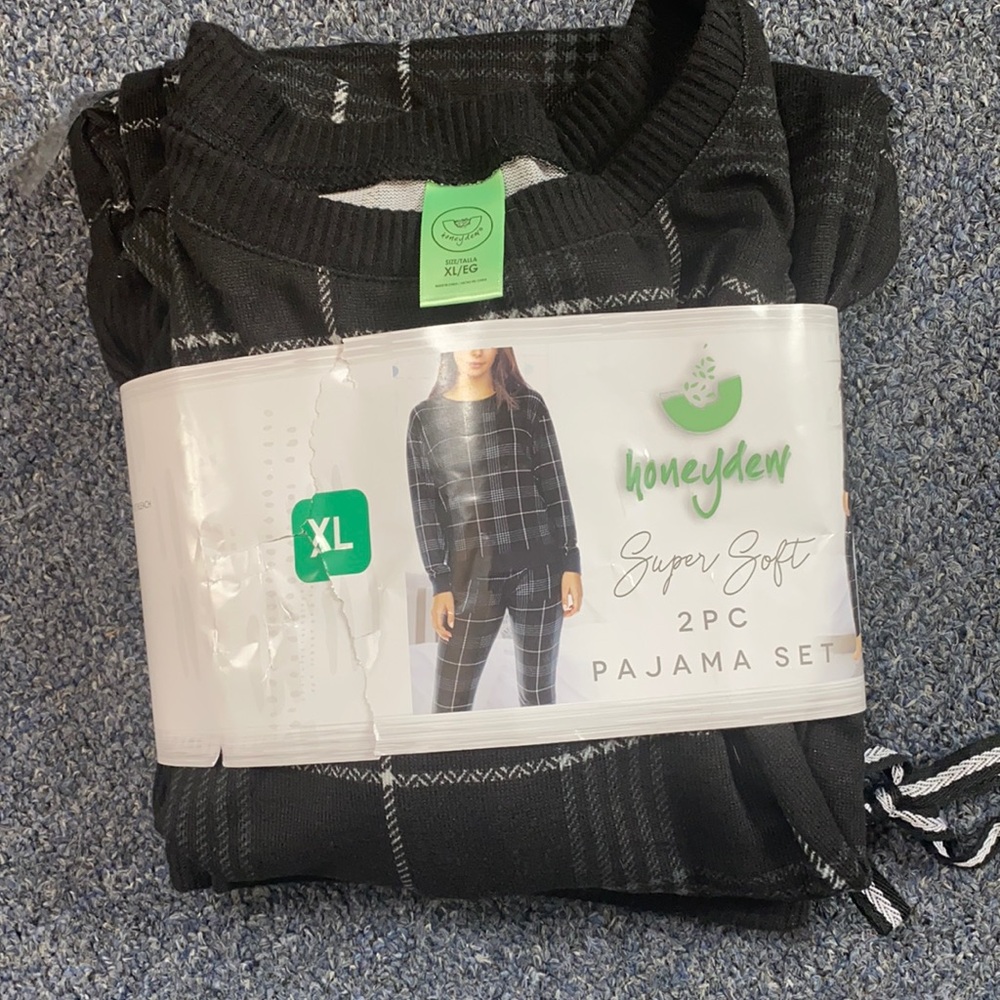 - Honeyden Super Soft 2 Piece Plaid Pajama Set PJs